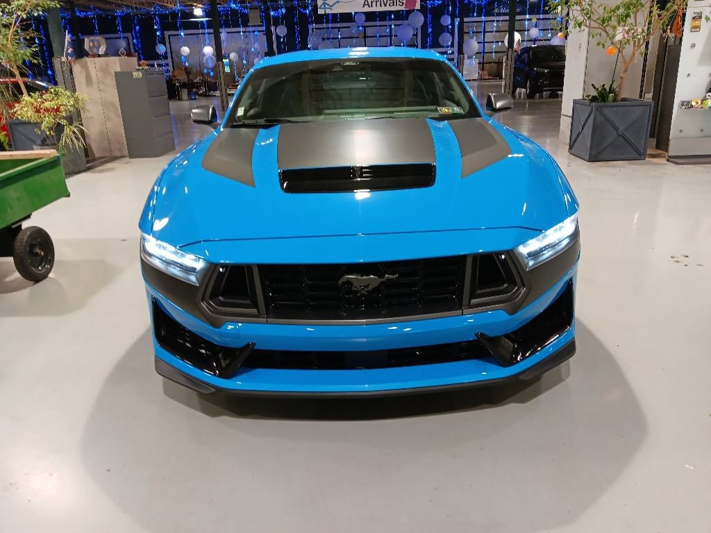 Used 2025 Ford Mustang Dark Horse RWD image 3