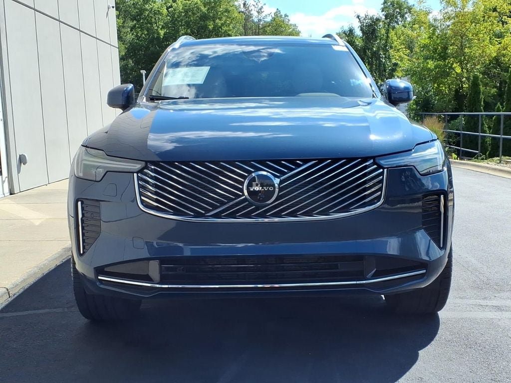 Certified 2026 Volvo XC90 B6 Plus AWD/4WD image 2