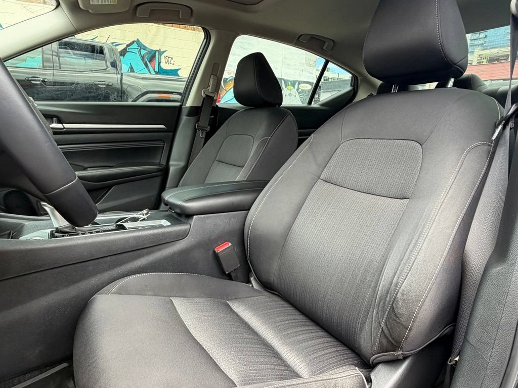 Used 2019 Nissan Altima 2.5 SV FWD image 13