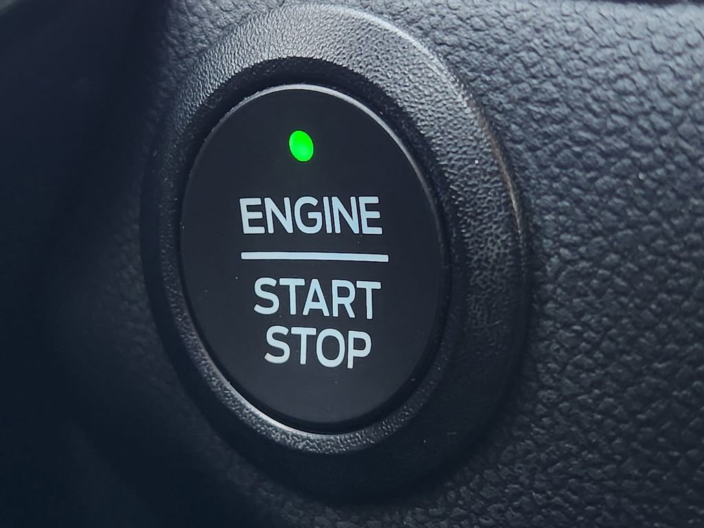 Used 2022 Ford Escape Titanium w/ Titanium Premium Package image 22