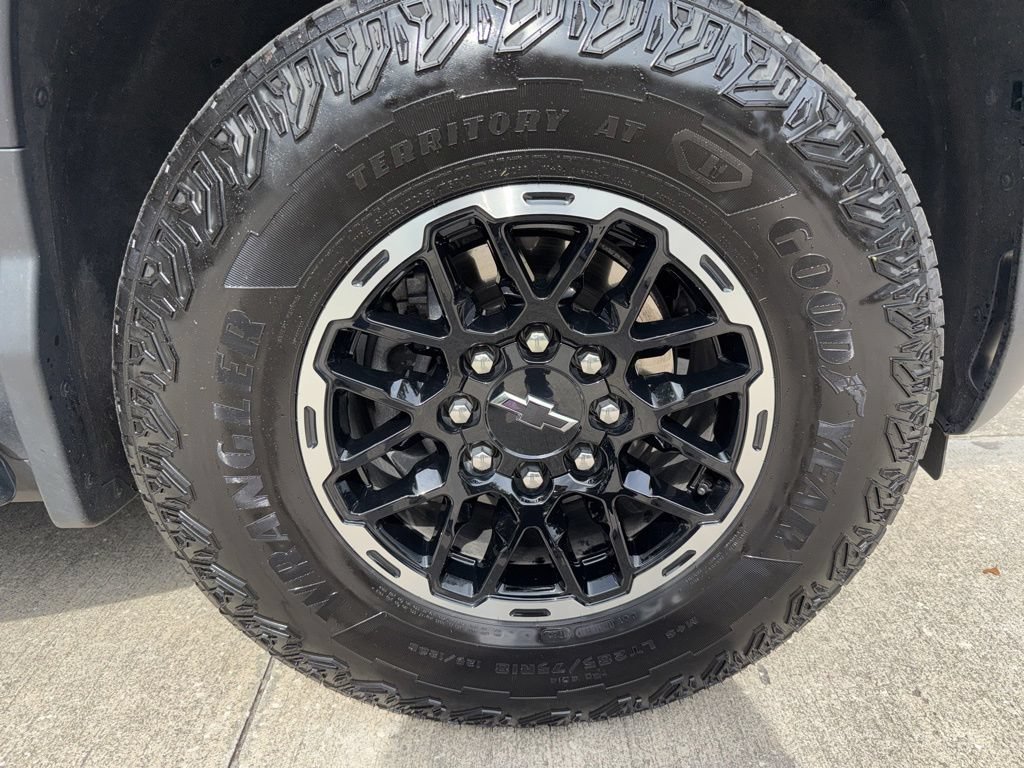 Used 2026 Chevrolet Silverado EV Trail Boss AWD/4WD image 80