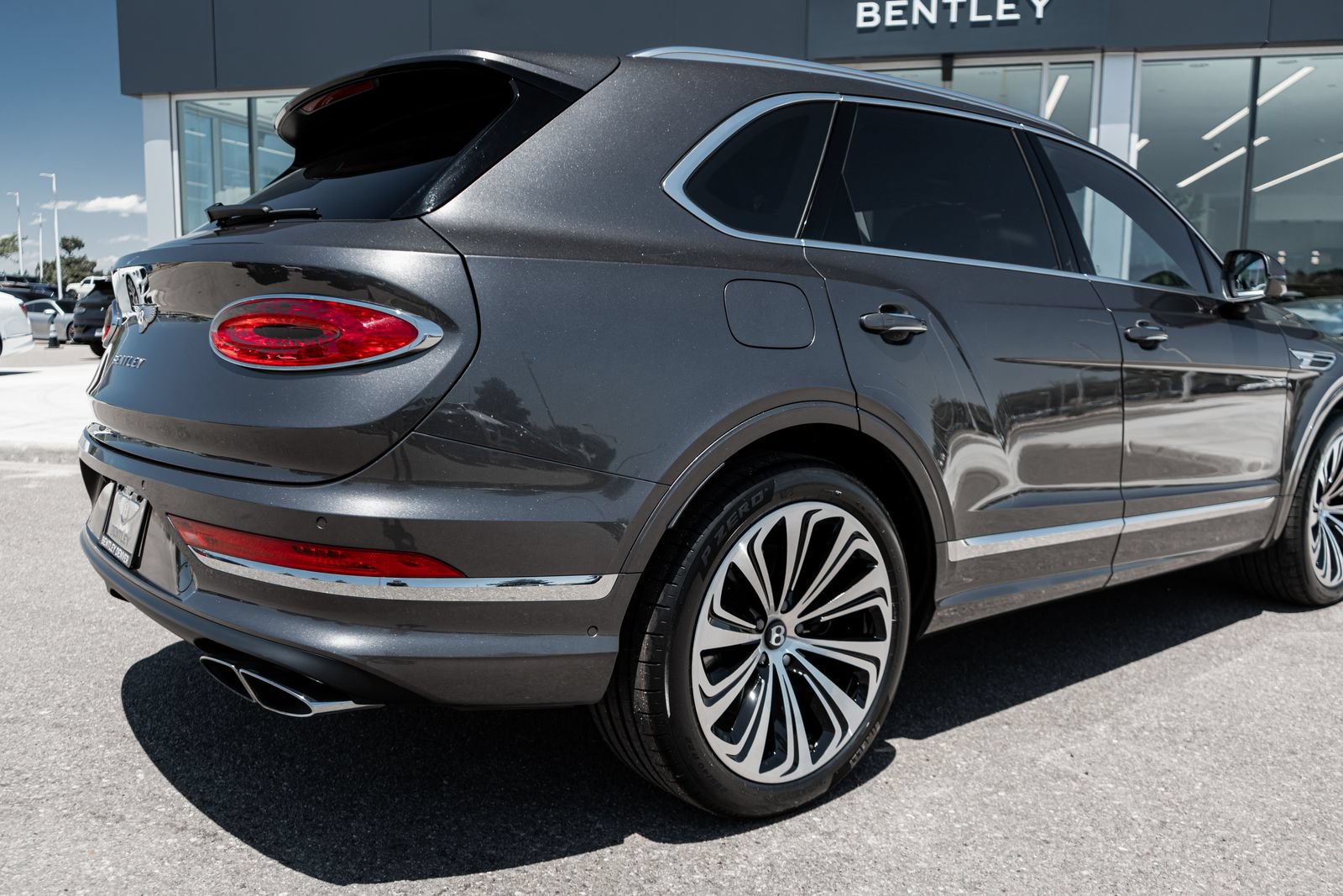 Certified 2024 Bentley Bentayga AWD/4WD image 13
