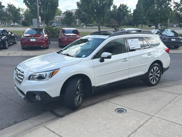 Used 2017 Subaru Outback 2.5i Limited AWD/4WD image 3