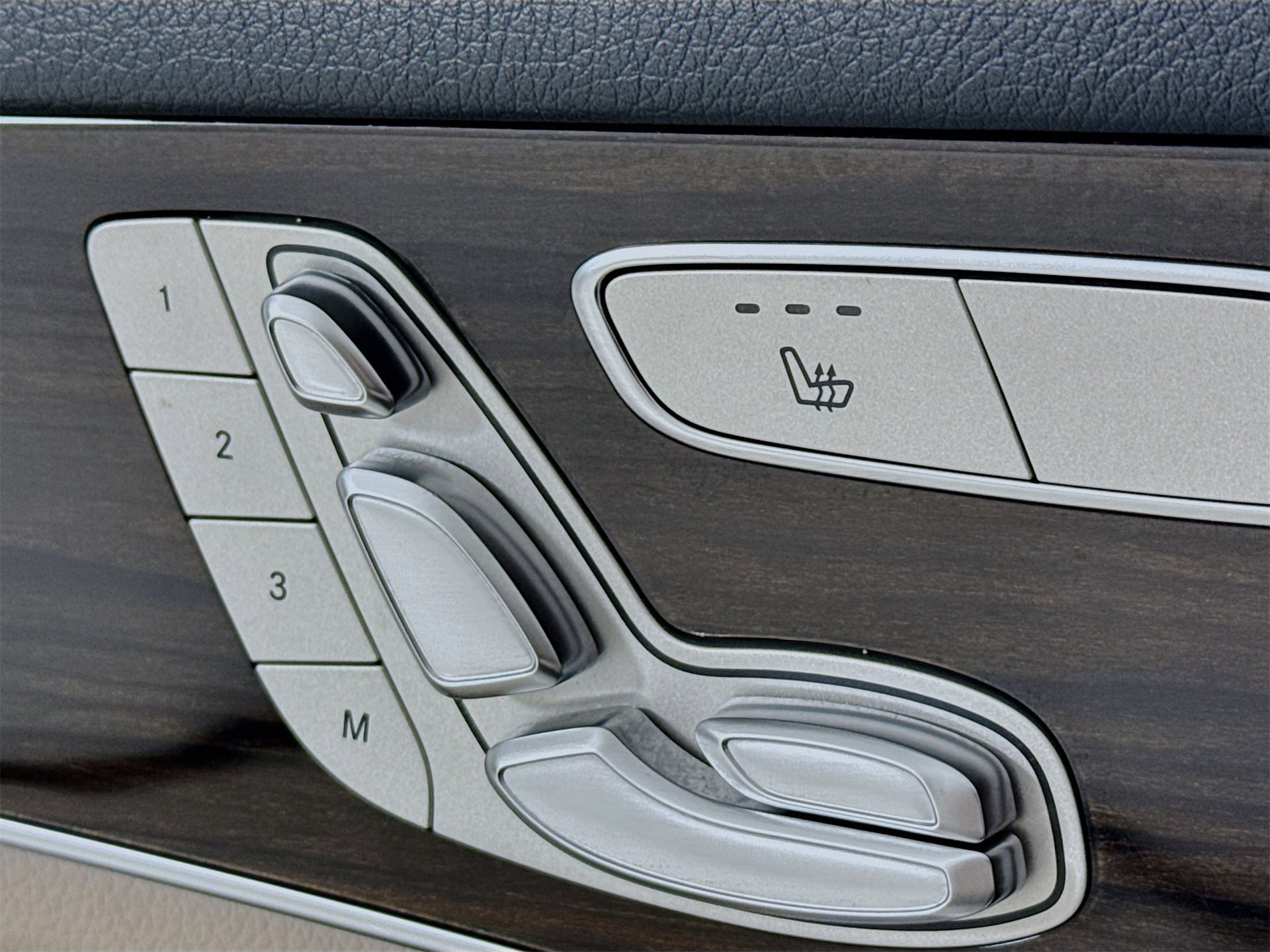 Certified 2021 Mercedes-Benz GLC 300 4MATIC image 22