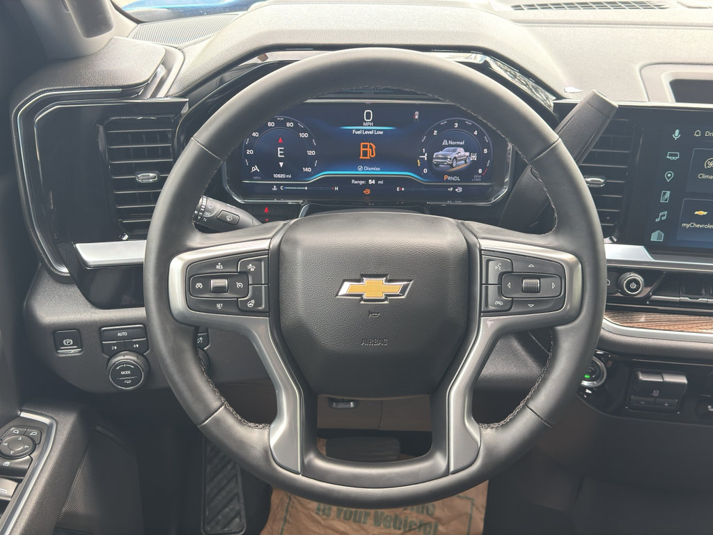 Used 2025 Chevrolet Silverado 1500 LT AWD/4WD image 28