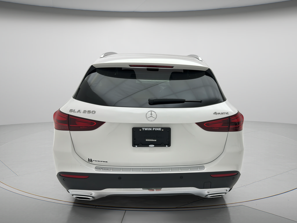 Used 2025 Mercedes-Benz GLA 250 4MATIC image 5