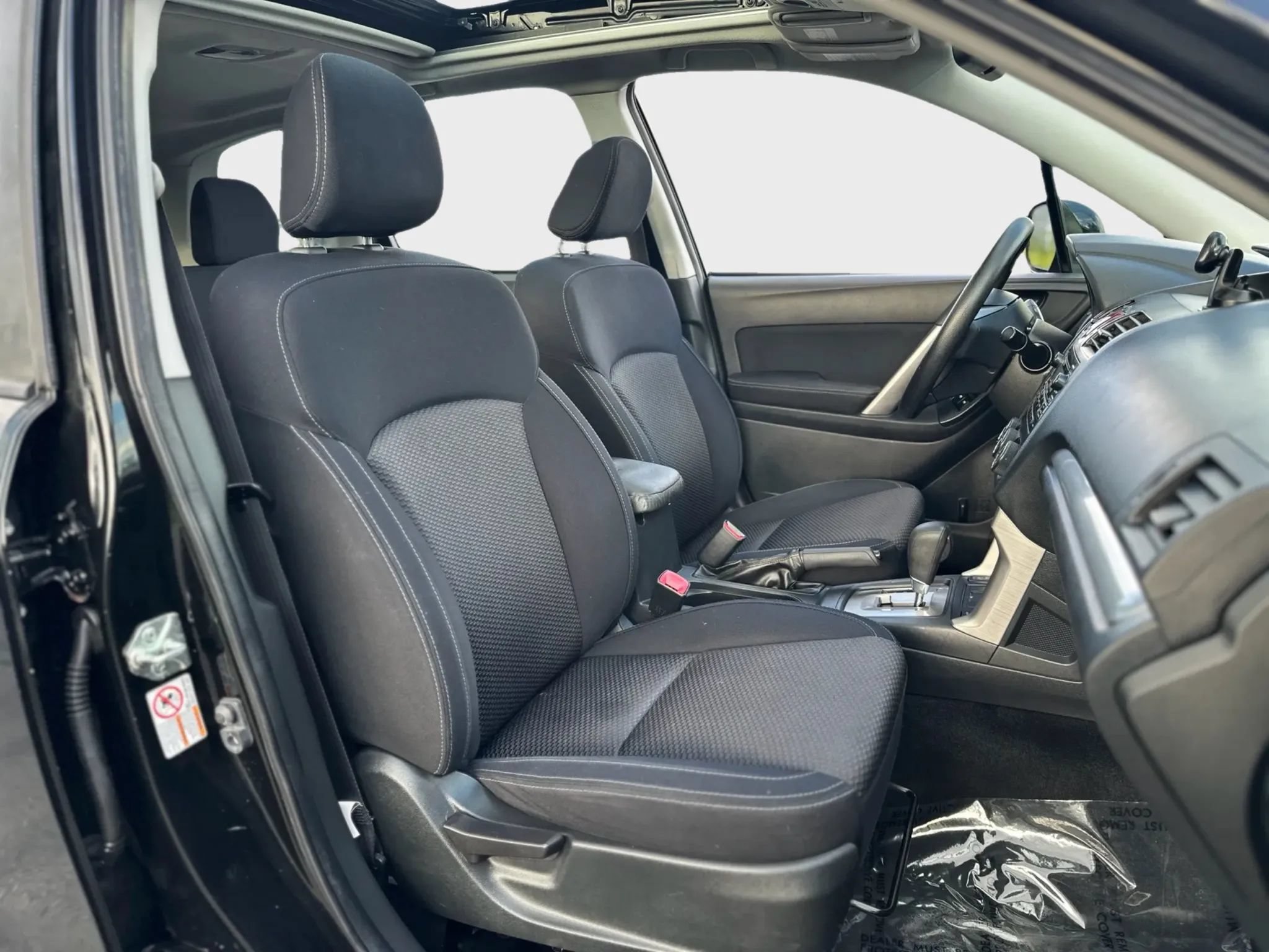 Used 2015 Subaru Forester 2.5i Premium w/ All-Weather Package AWD/4WD image 31