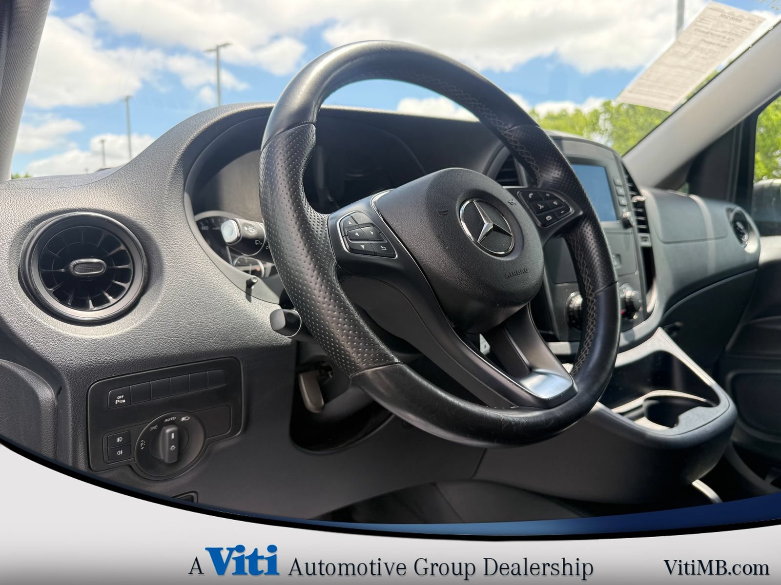 Used 2022 Mercedes-Benz Metris image 17