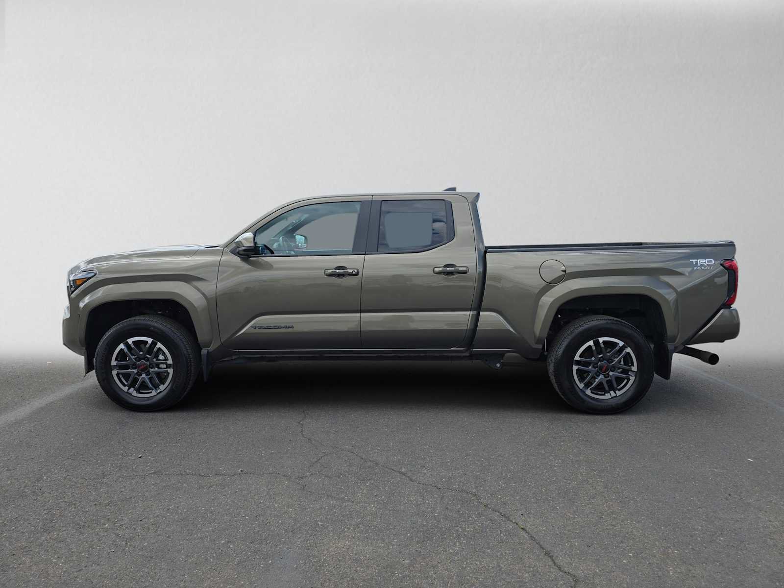 Certified 2025 Toyota Tacoma TRD Sport AWD/4WD image 7