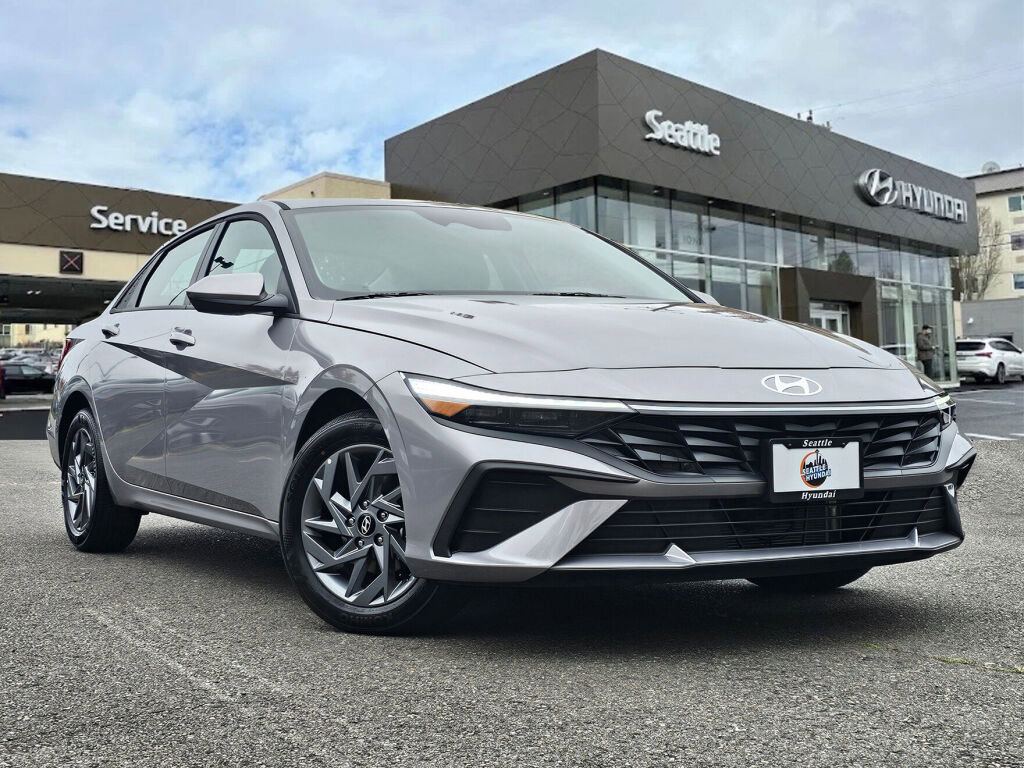 New 2025 Hyundai Elantra Blue