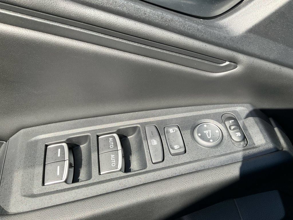 Used 2025 Honda Accord SE image 28