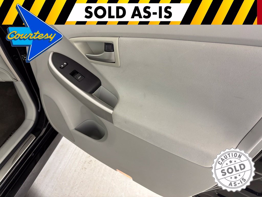 Used 2014 Toyota Prius Two w/ Preferred Accessory Package FWD image 34