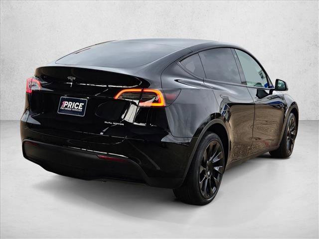 Used 2022 Tesla Model Y Long Range image 5