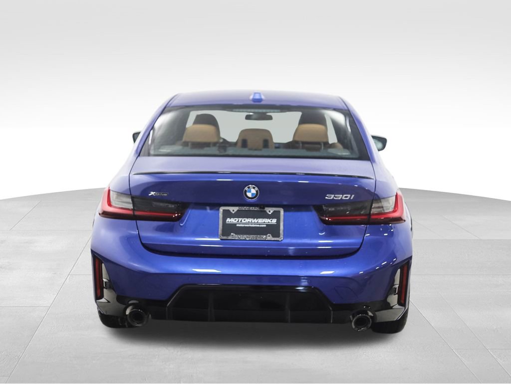 New 2026 BMW 330i xDrive Sedan w/ M Sport Package image 4