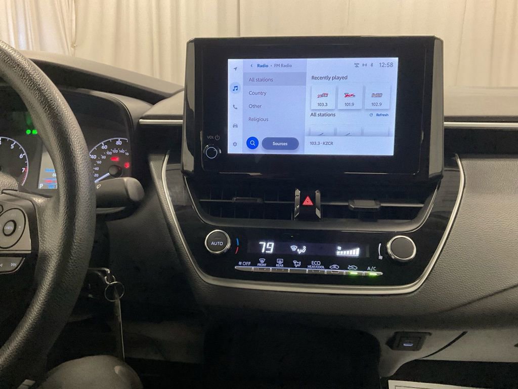 Used 2023 Toyota Corolla LE image 9