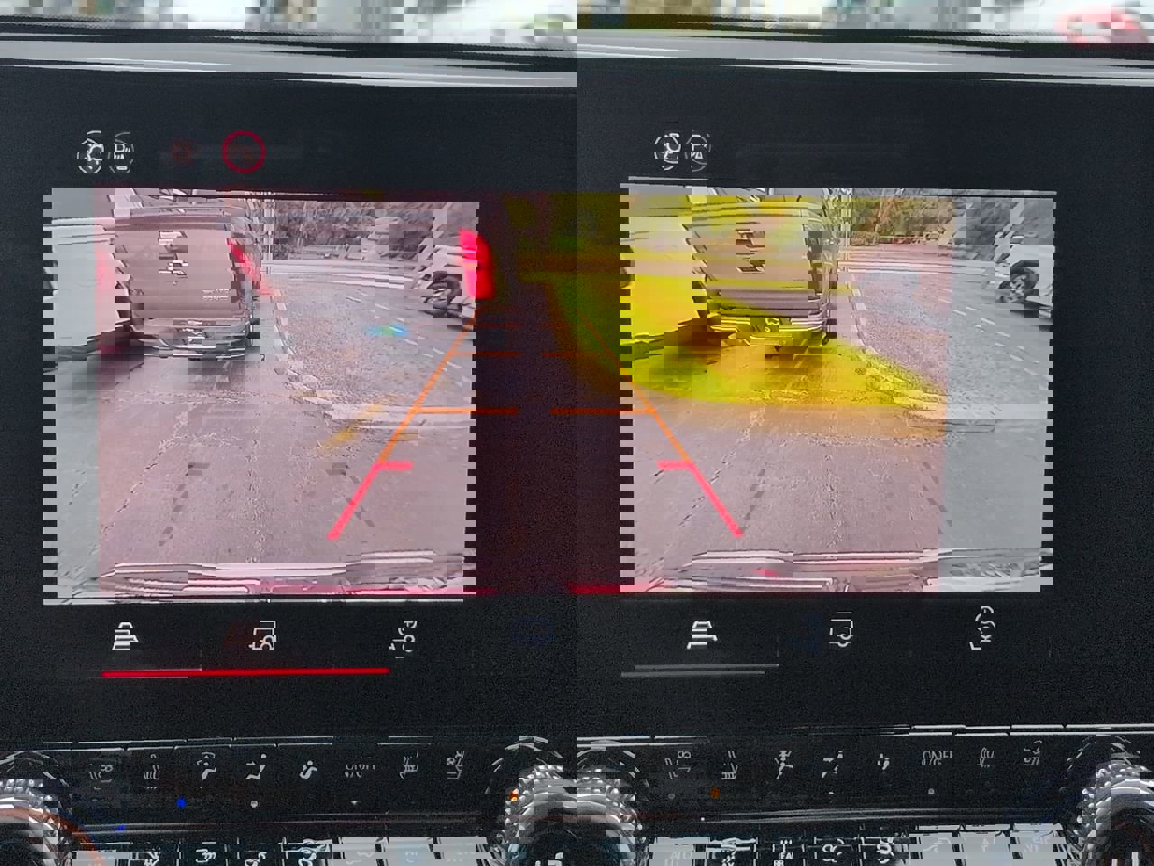 Certified 2025 GMC Canyon AT4 w/ AT4 Premium Package image 29