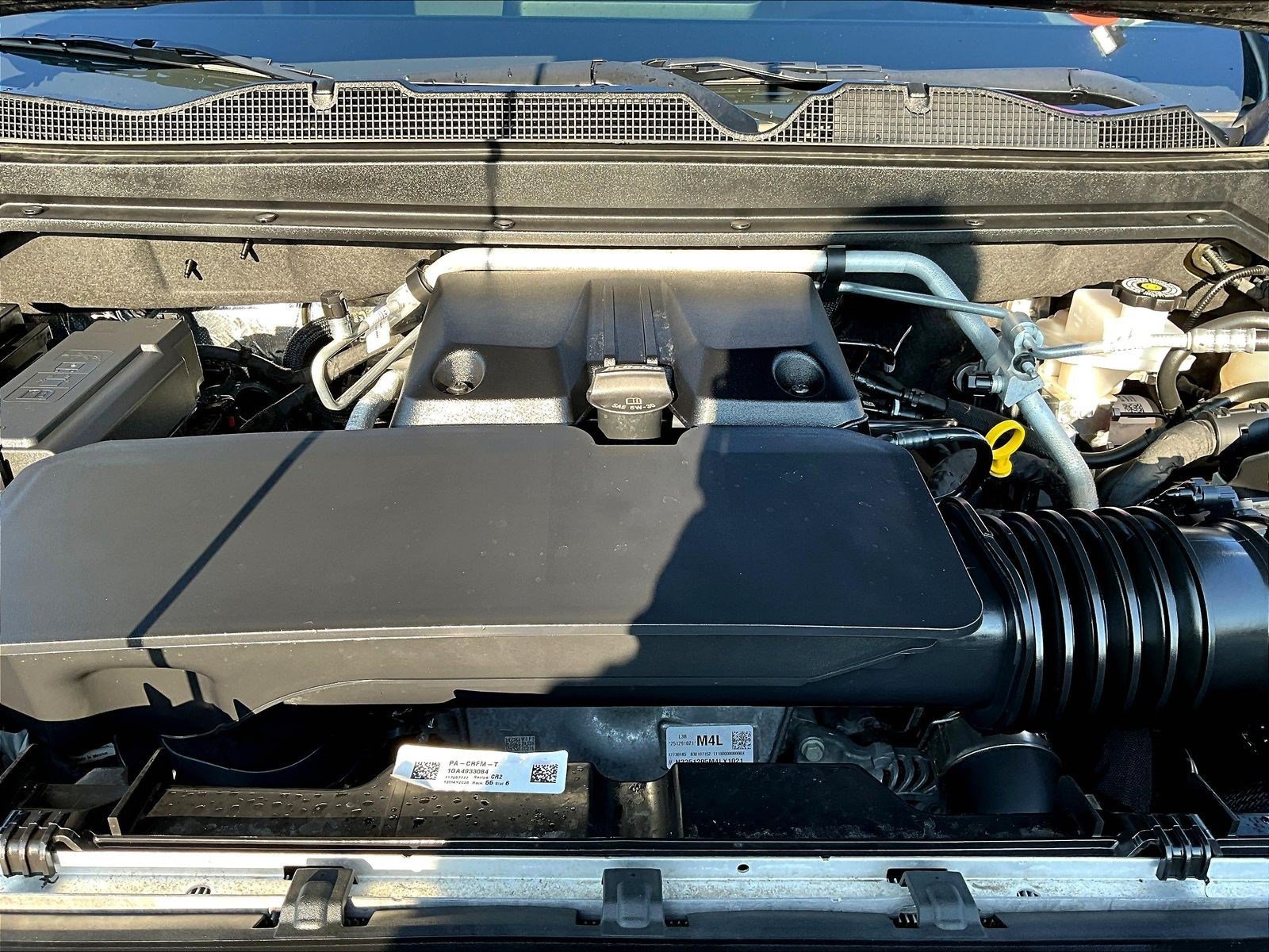 Used 2025 Chevrolet Colorado W/T AWD/4WD image 31