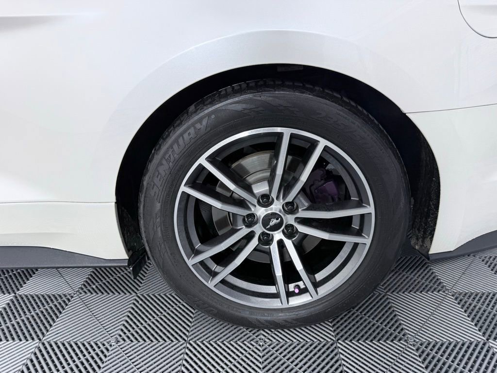 Used 2017 Ford Mustang GT Premium image 26