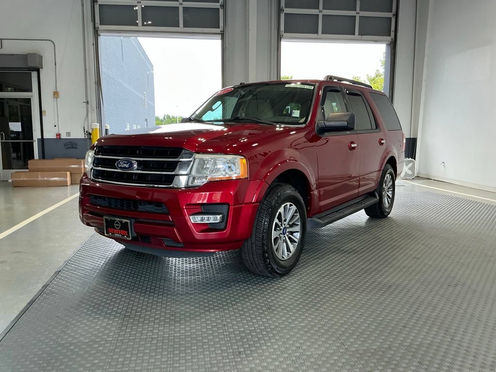 Used 2017 Ford Expedition XLT RWD image 2