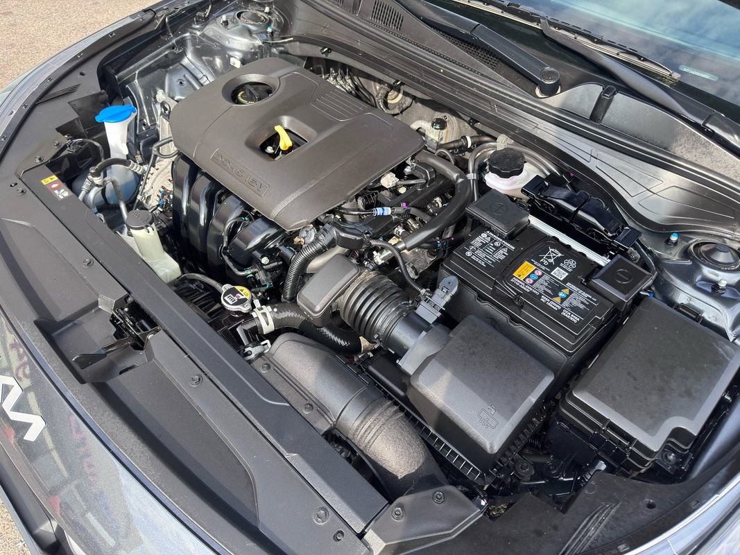 Used 2024 Kia Forte LXS image 39