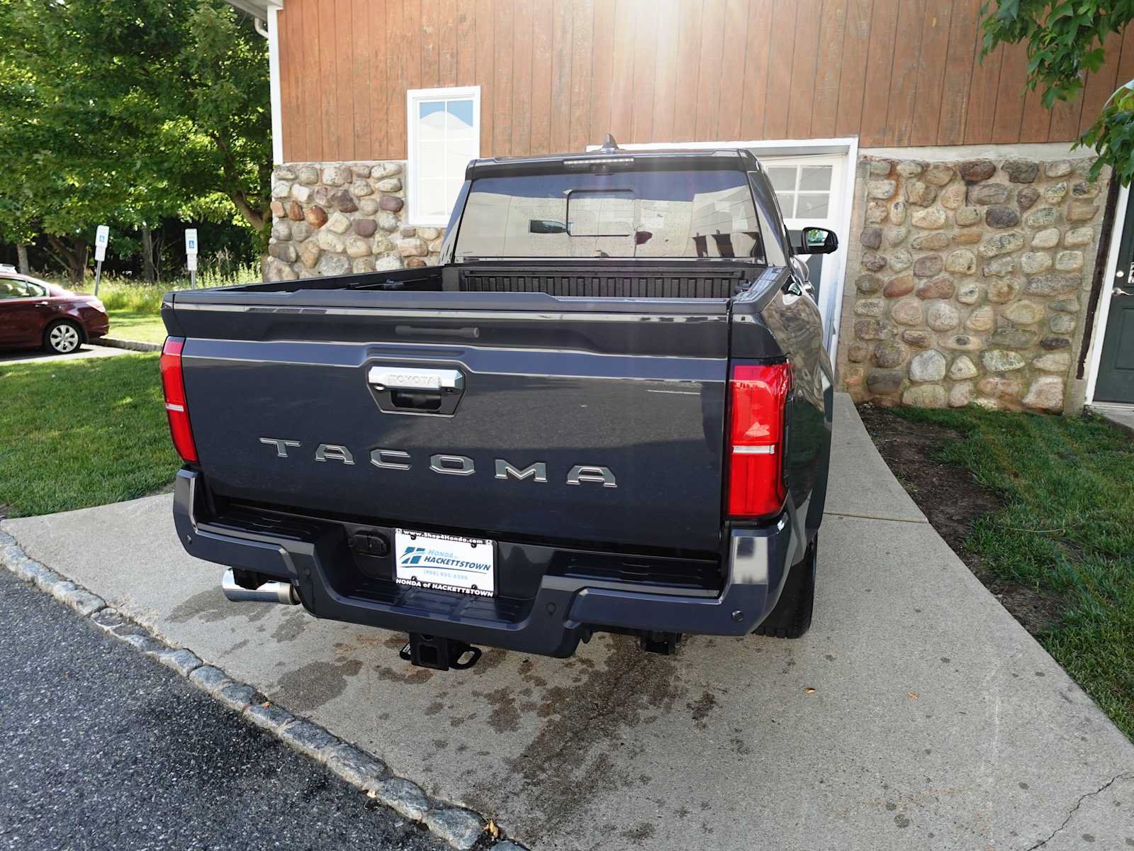 Used 2024 Toyota Tacoma Limited w/ Limited Package (LT) AWD/4WD image 7