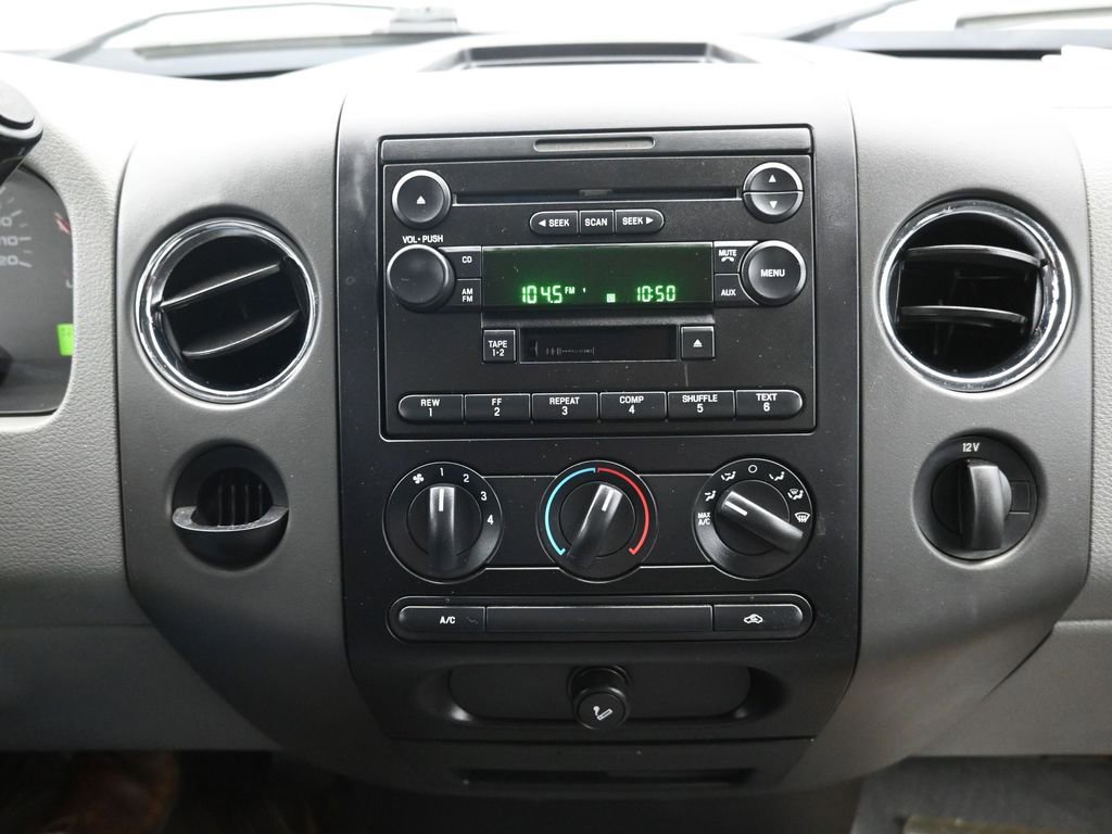 Used 2004 Ford F150 XLT image 13