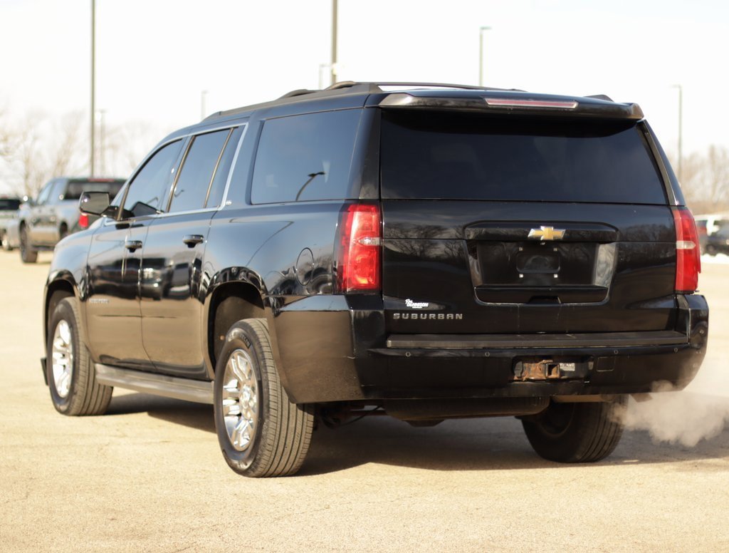 Used 2015 Chevrolet Suburban LT image 5