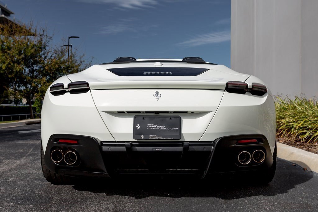 Used 2024 Ferrari Roma Spider image 5