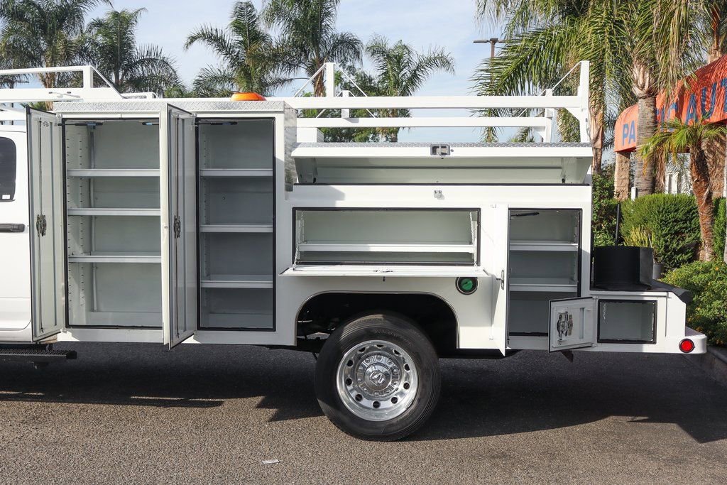 Used 2021 RAM 5500 Tradesman w/ Chrome Appearance Group image 6