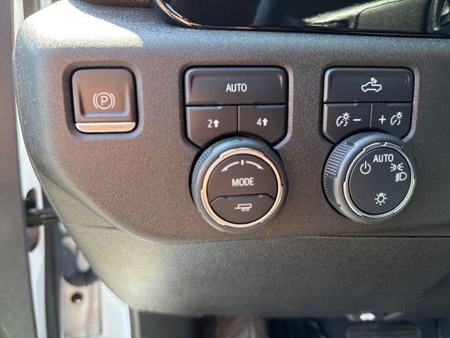 Used 2023 Chevrolet Silverado 1500 LT AWD/4WD image 12