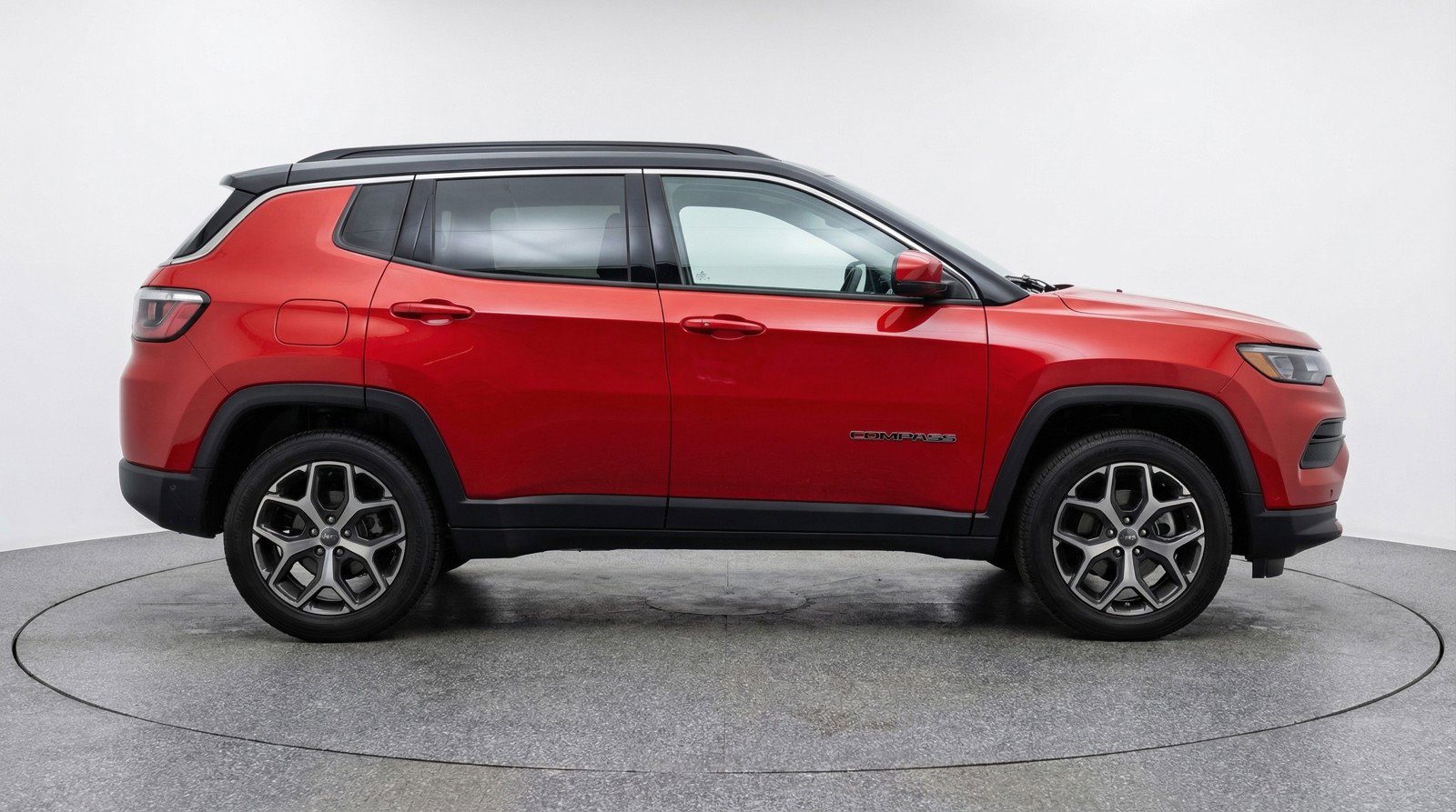 Used 2025 Jeep Compass Limited image 11