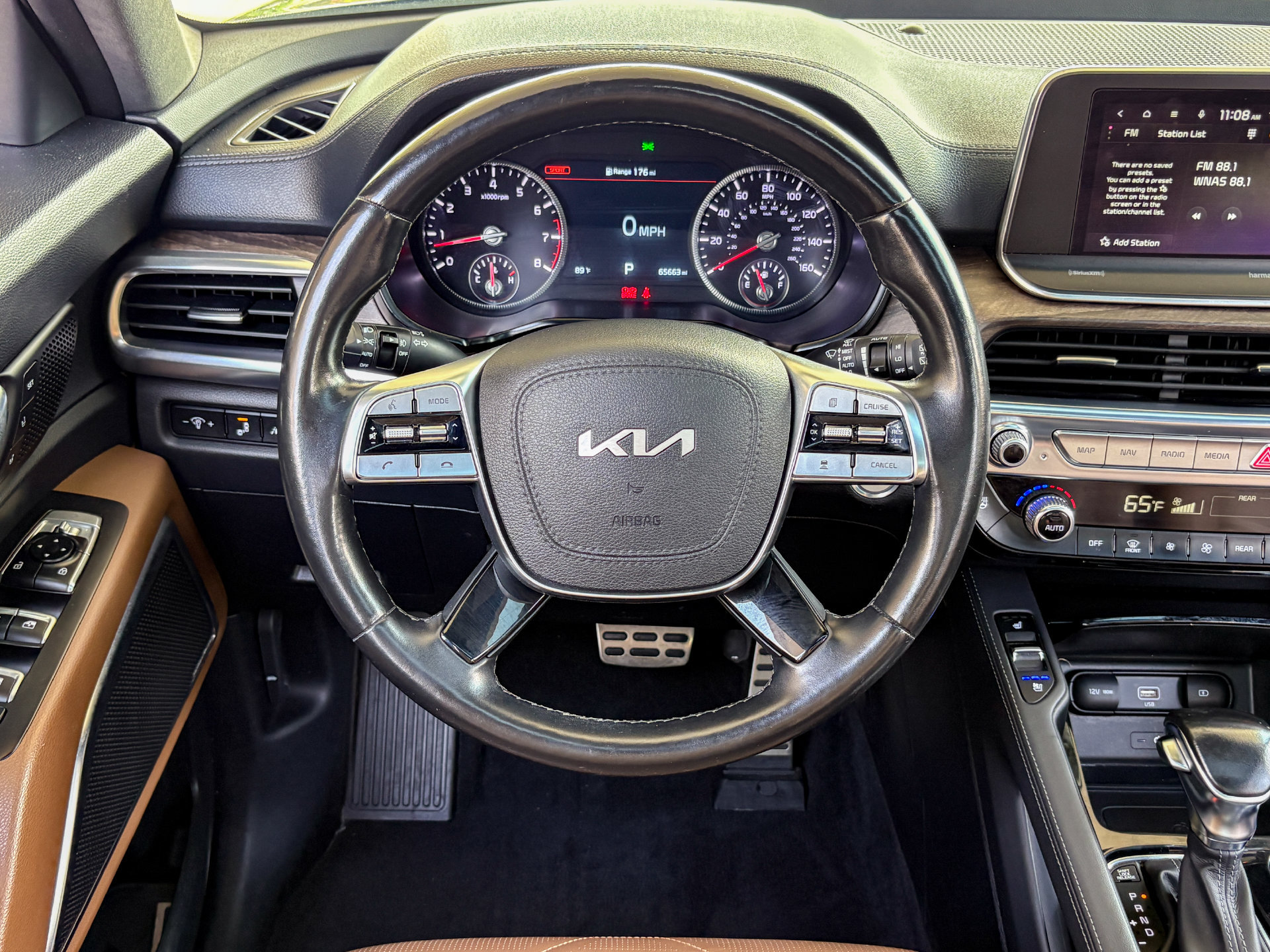 Used 2022 Kia Telluride SX w/ SX Prestige Package AWD/4WD image 16