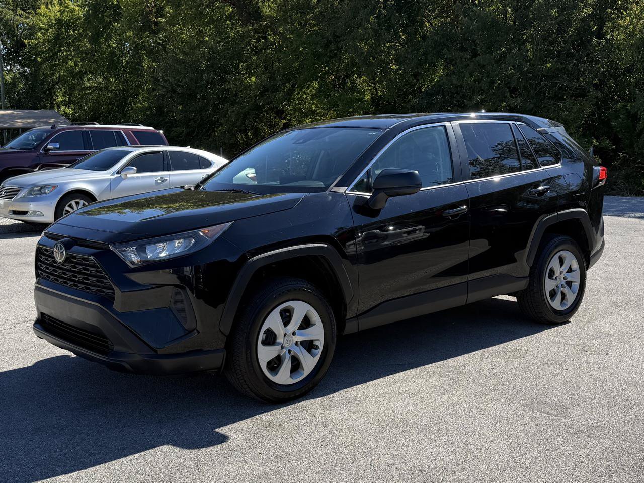 Used 2022 Toyota RAV4 LE FWD image 9