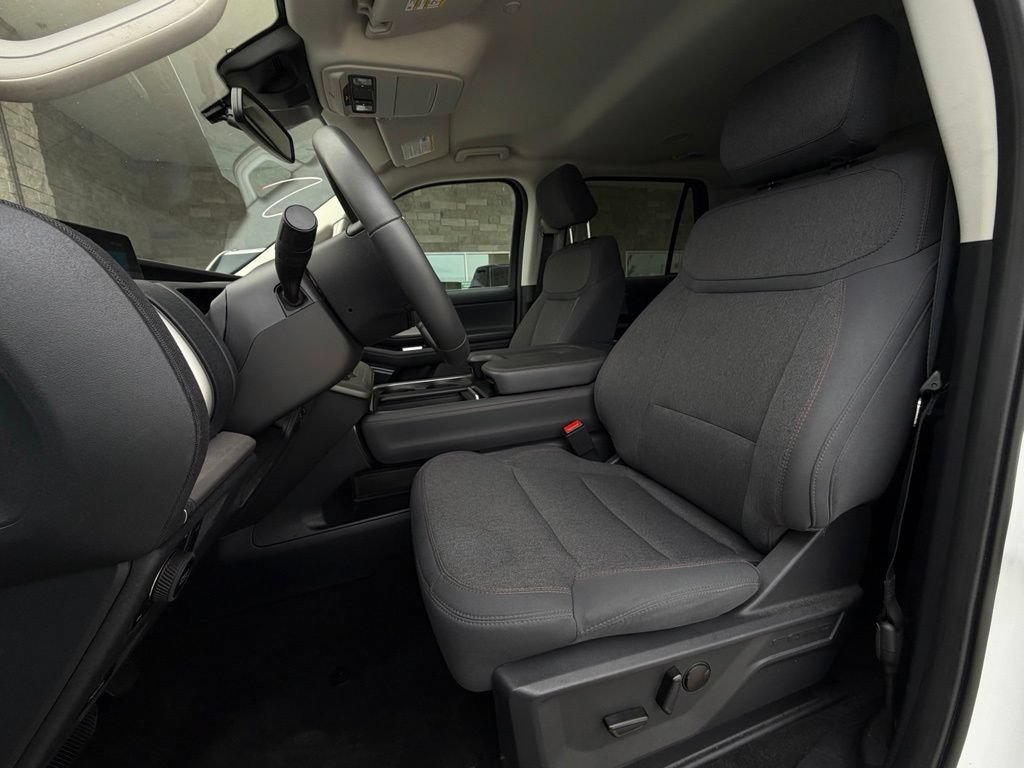 Used 2025 Ford Expedition Max Active AWD/4WD image 5