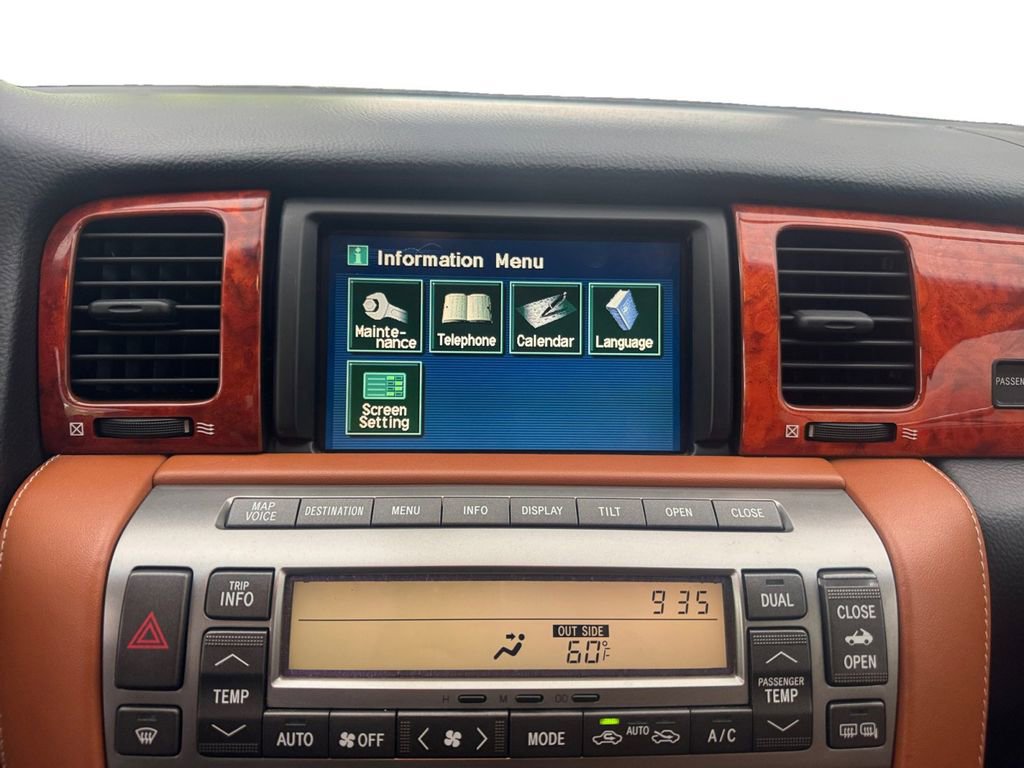 Used 2005 Lexus SC 430 Convertible RWD image 23