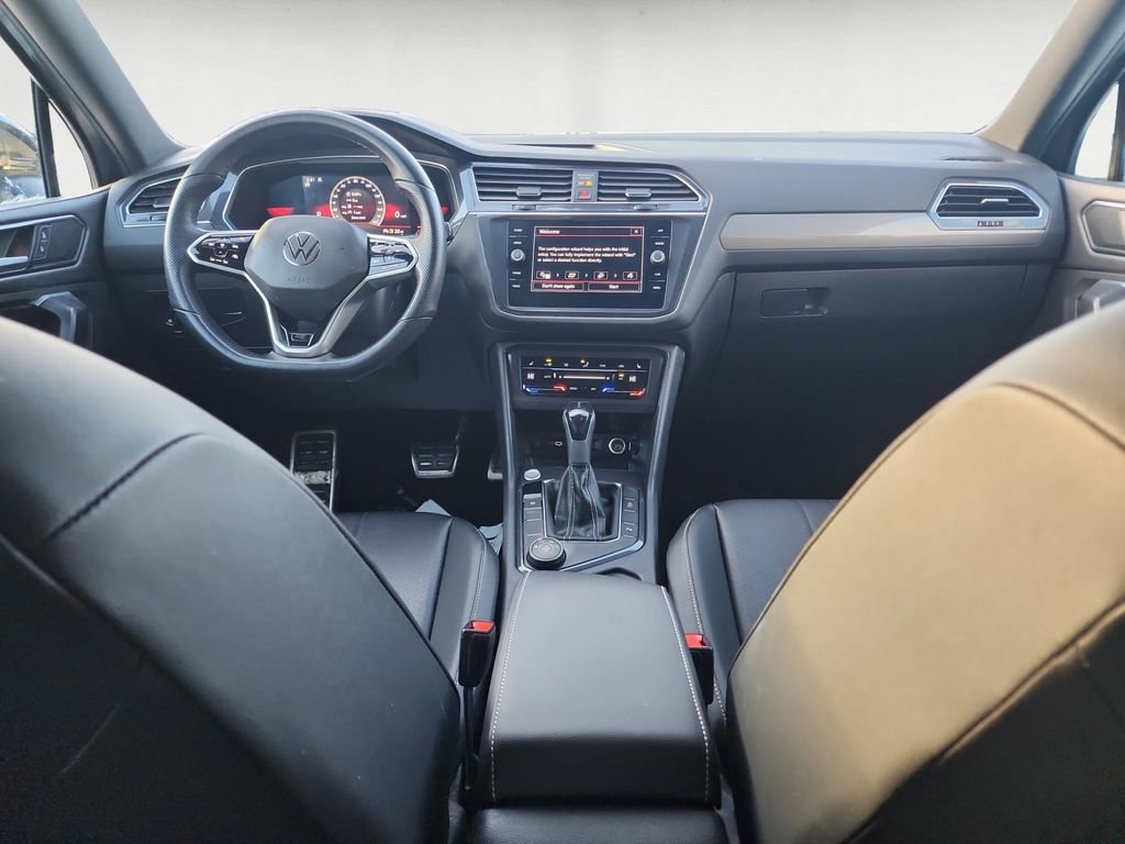 Used 2022 Volkswagen Tiguan SE R-Line image 10