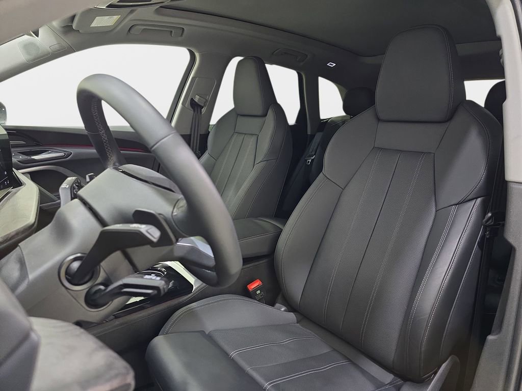 Certified 2025 Audi Q5 Prestige image 17