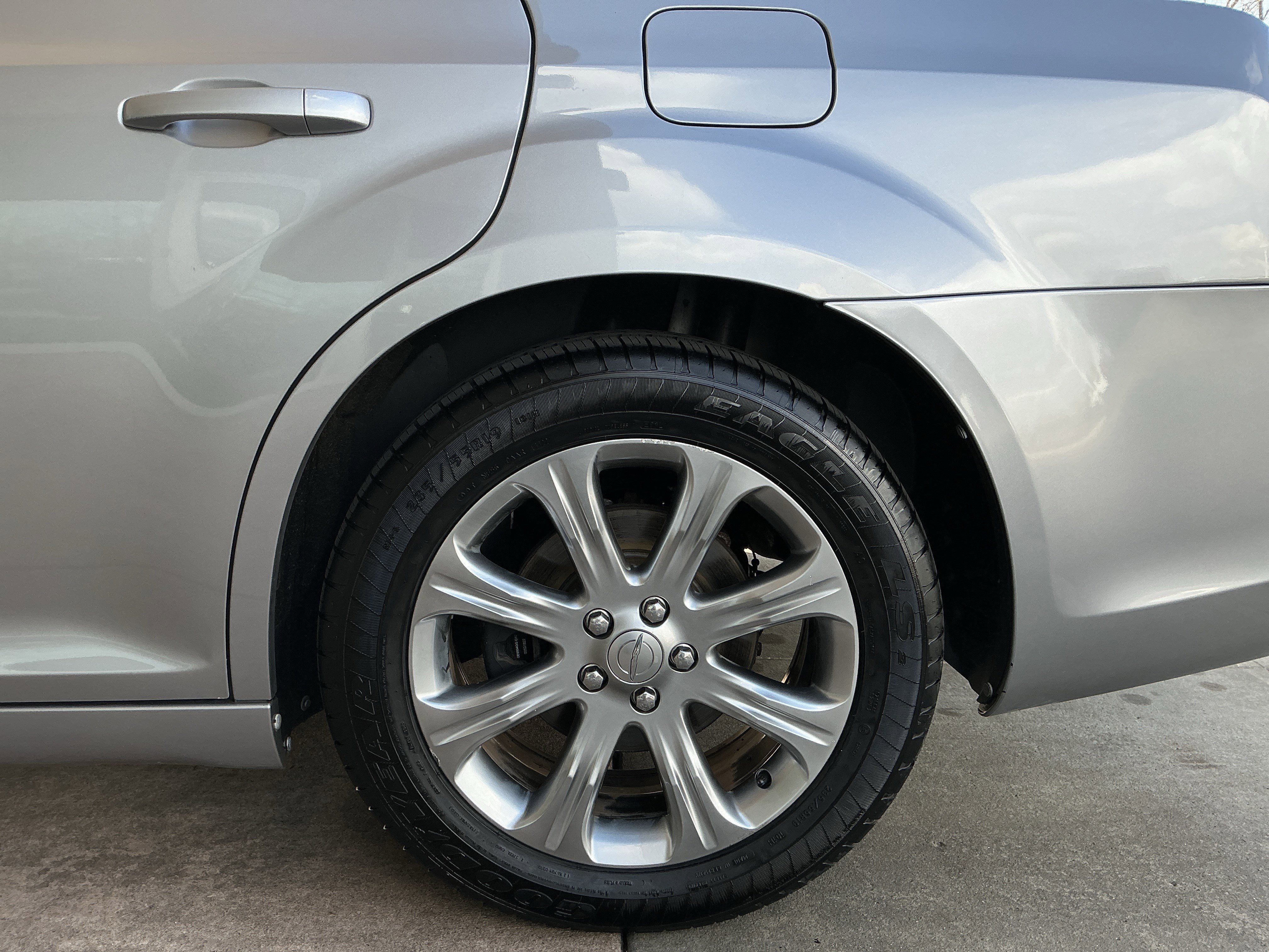 Used 2013 Chrysler 300 S image 23