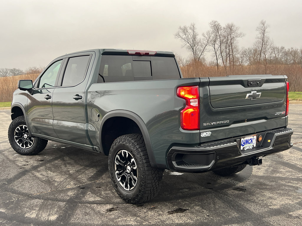 Used 2025 Chevrolet Silverado 1500 ZR2 w/ Technology Package image 2