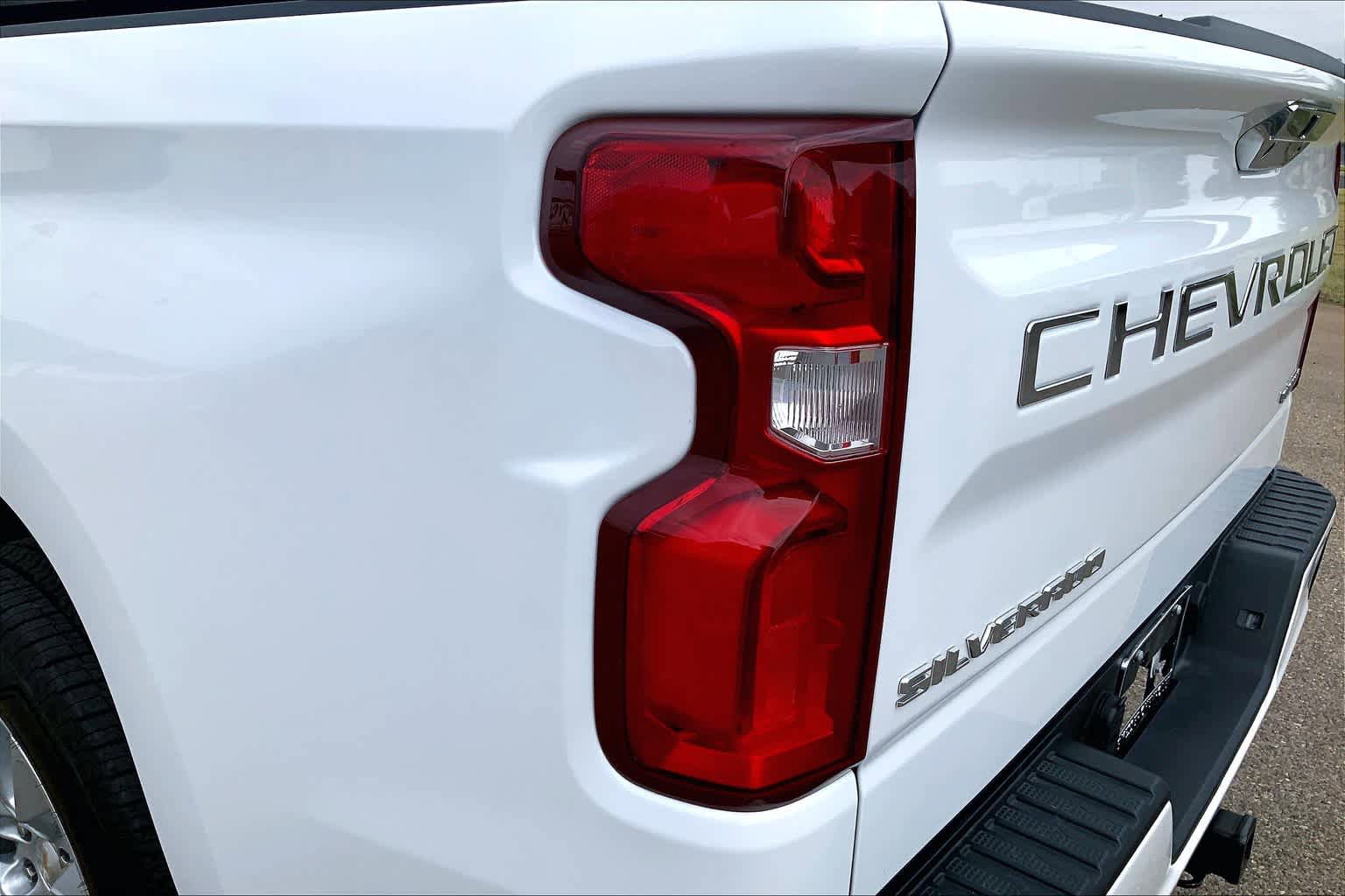 Used 2021 Chevrolet Silverado 1500 Custom RWD image 29