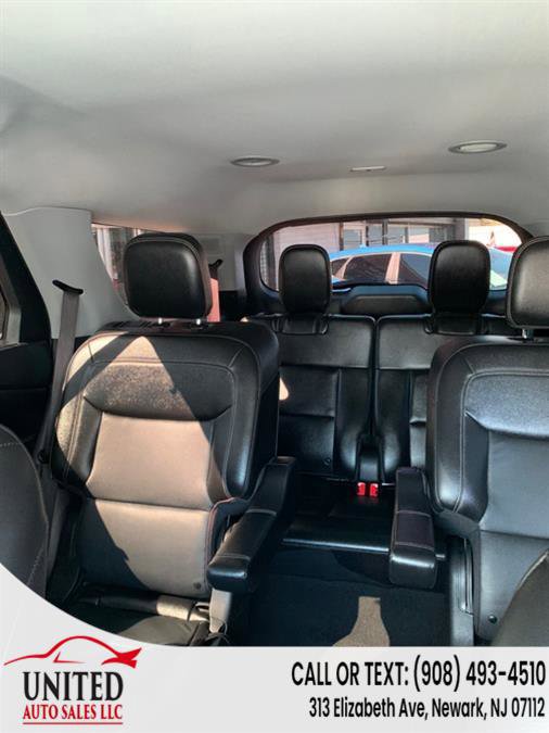 Used 2022 Ford Explorer Limited image 16