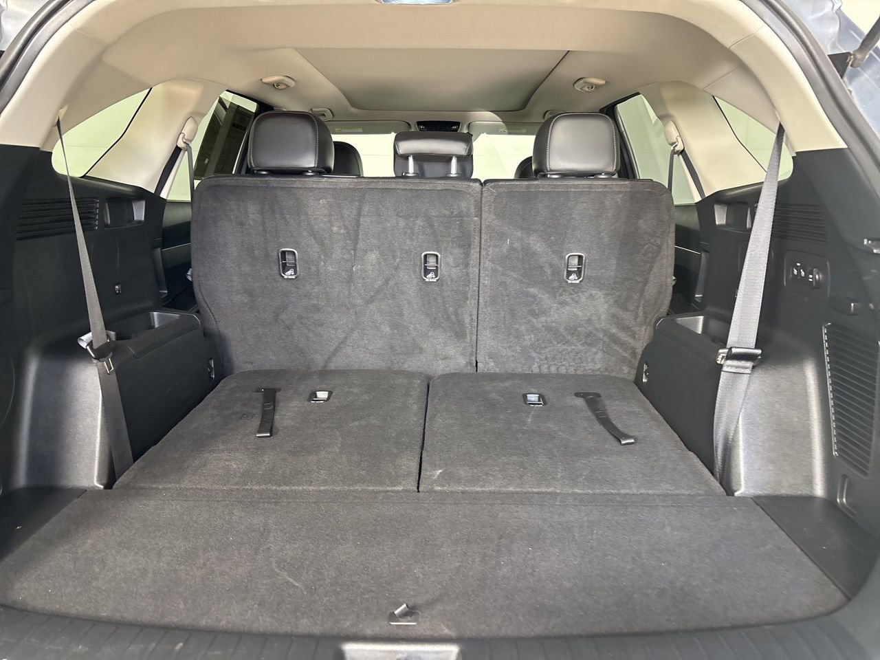 Used 2023 Kia Sorento S w/ Panoramic Sunroof Package FWD image 23