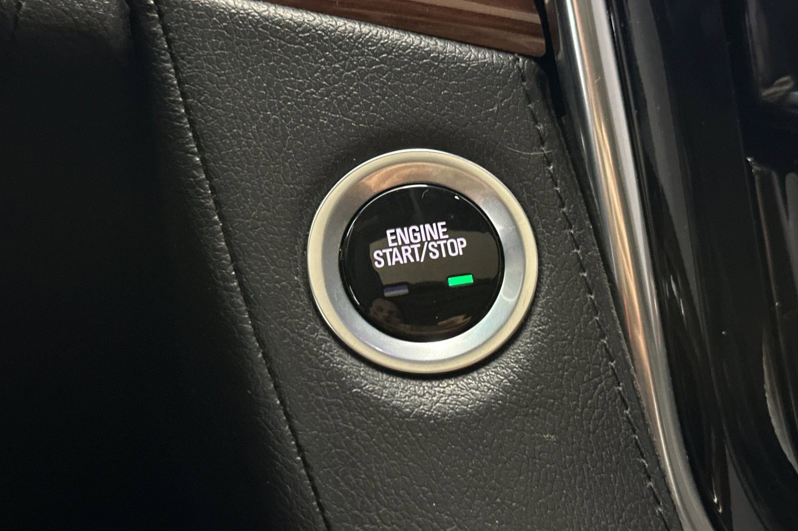 Used 2018 Cadillac Escalade ESV Premium Luxury AWD/4WD image 36