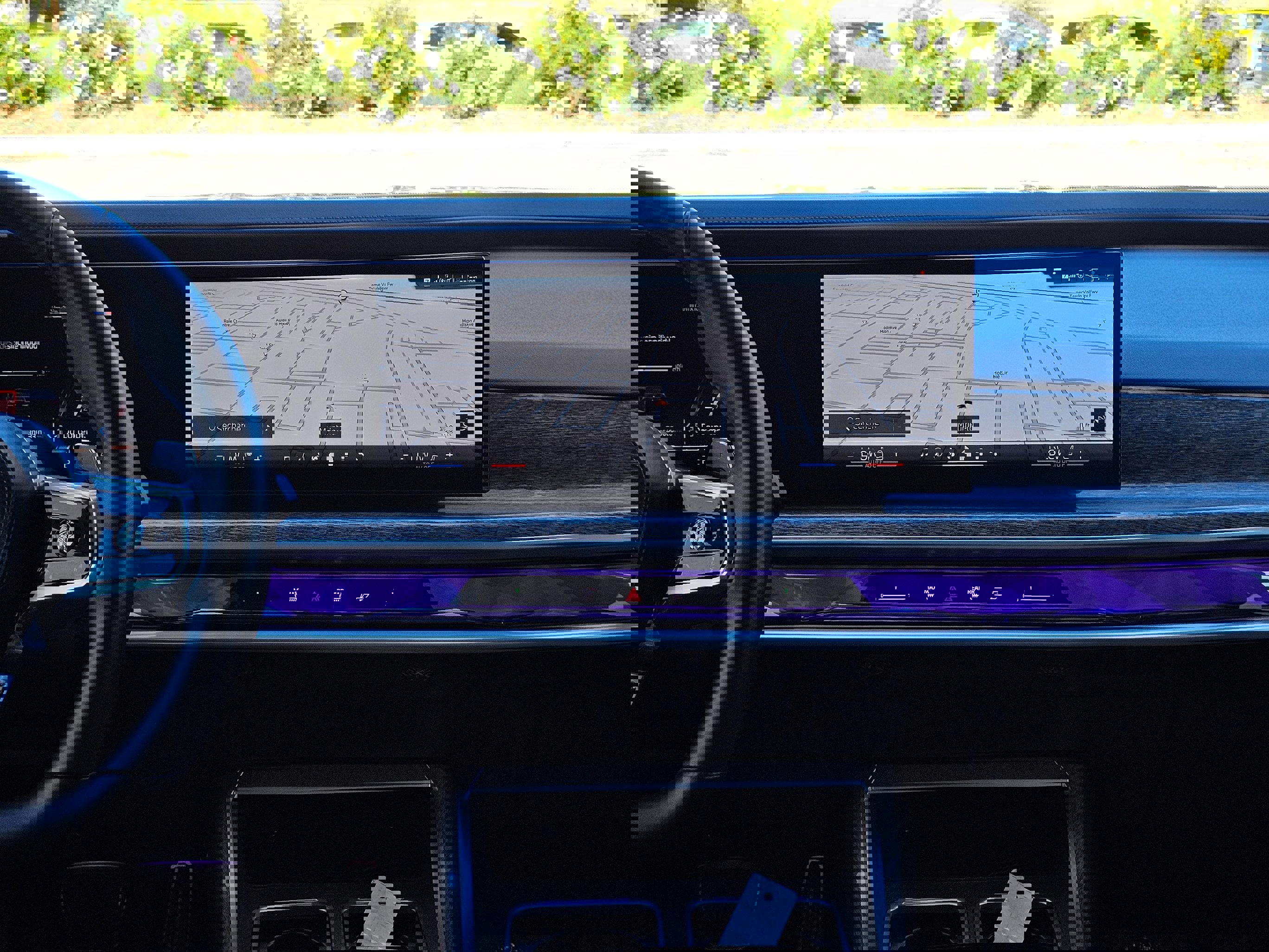 Used 2025 BMW 740i image 32