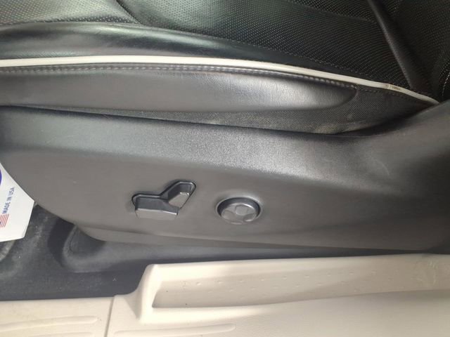 Used 2023 Chrysler Pacifica Limited image 14