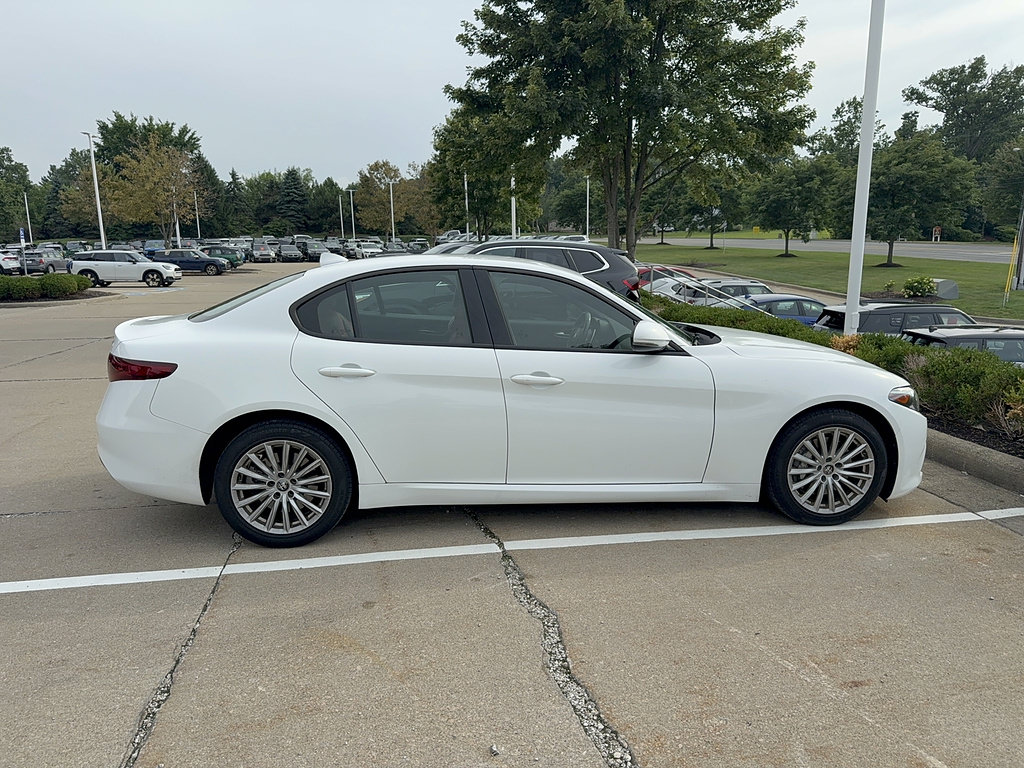 Used 2022 Alfa Romeo Giulia Sprint AWD/4WD video 2