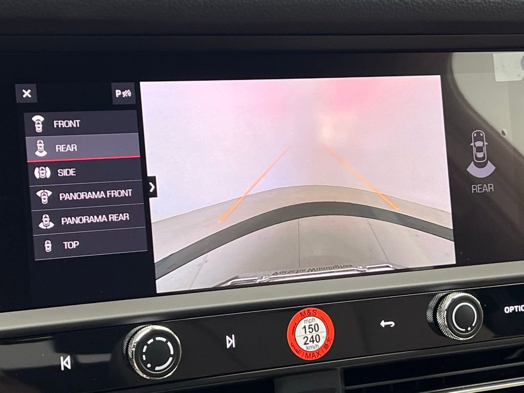 Used 2025 Porsche Macan image 15