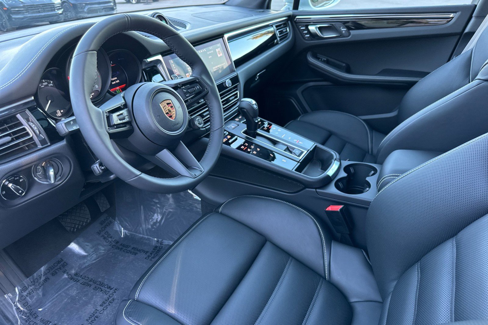New 2026 Porsche Macan S AWD/4WD image 4