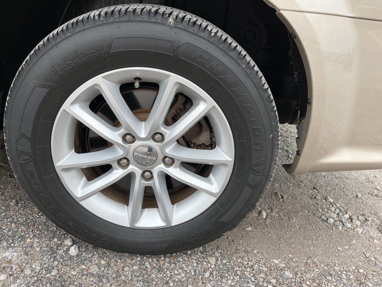 Used 2015 Dodge Grand Caravan SXT w/ UConnect Hands-Free Group image 20