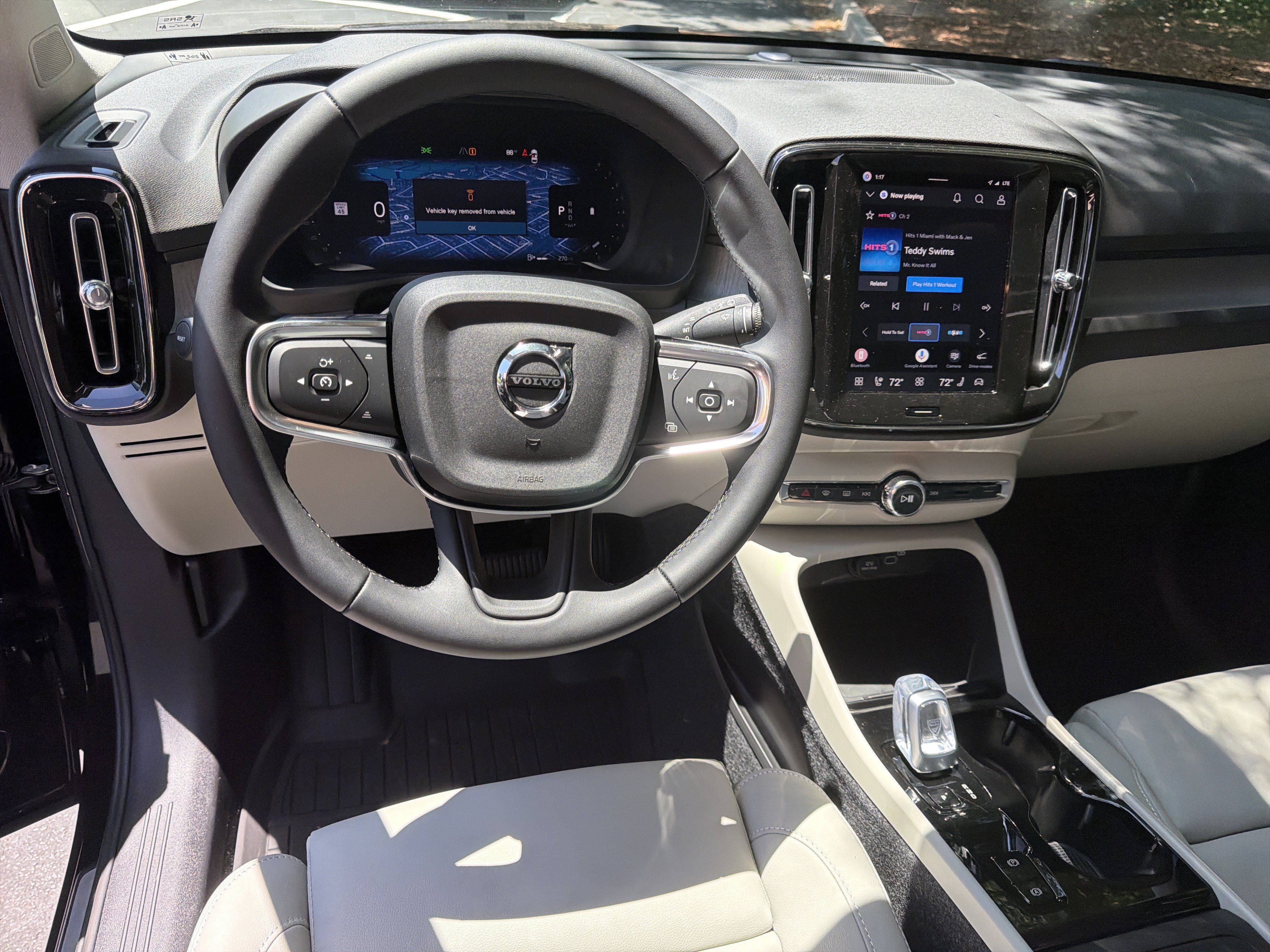 New 2026 Volvo XC40 B5 Ultra w/ Protection Package Premier AWD/4WD image 18
